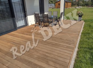 REAL DECK Garapa 22x145mm hladká_povrchová úprava Osmo Terasový olej č. 004 Douglasie